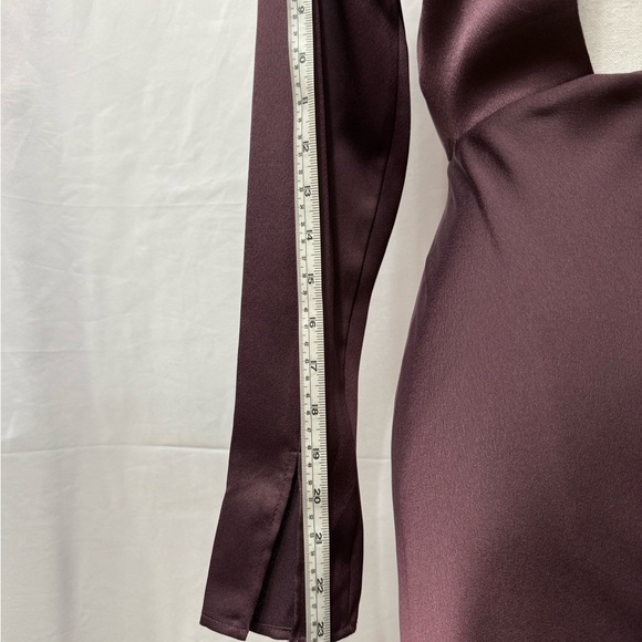 Elegant Long Sleeve Silk Dress - Picture 2 of 4